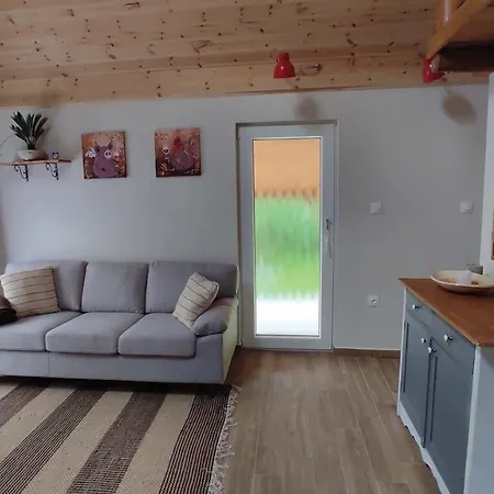 Apartman Frupi - A Kis Ház Ostoros