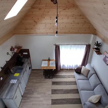 Frupi - A Kis Ház Apartman